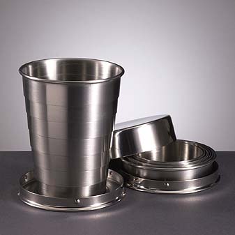 Becher Teleskop für die Reise Damit Sie nirgendwo auf dem Trocknen sitzen. Und er hält dicht!