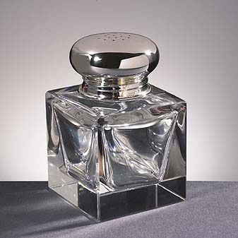 Ein Bild von einem Pfefferstreuer. Auch 160 g schwer.