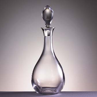 Karaffe in Tropfenform Klassische Form aus klassischem Material: Bleikristall und Silber.