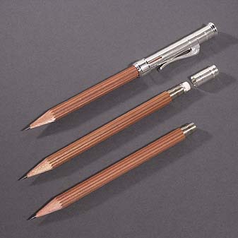 Verlängerer für Bleistifte von Faber-Castell Schreiben mit Bleistiften ist ein Stück Lebensart. Mit Faber-Castell.