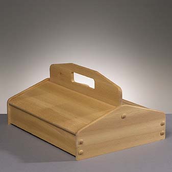 Das gesamte Schuhputzzeug unterbringen. Hervorragend verarbeitet.