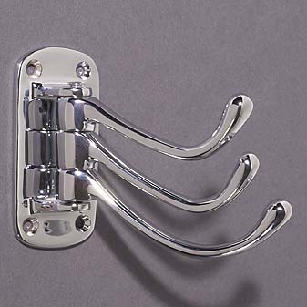  Als Garderobenhaken, oder im Schlaf- oder Ankleidezimmer.