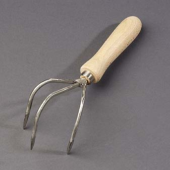  Zum Auflockern des Bodens im Beet oder im Blumenkübel.