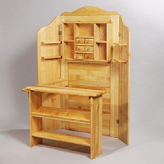 Kaufladen und Kaspertheater Ein Spielzeug mit echtem Doppel-Nutzen.