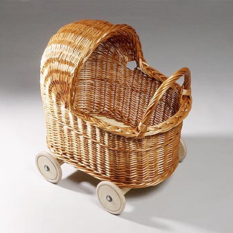 Boden, Achse und Räder sind aus Holz.