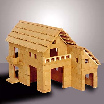 Steinbaukasten Bauernhaus Stein und Dachziegel aus echtem Ton. Der Mörtel wasserlöslich.