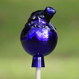 Rosenkugel Frosch blau für den Garten Glasbläserkunst aus dem Thüringer Wald.