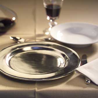  Als Blickfang auf einem Tisch oder Kommode aber auch Platzteller.