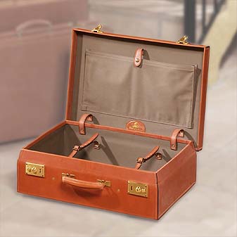 Gelegentlich auch als besonders großer Aktenkoffer verwendet.