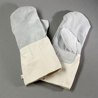 Backhandschuhe mit Stulpen Luxuriöser Schutz beim Backen. 39 cm lang, dadurch besonders sicher.