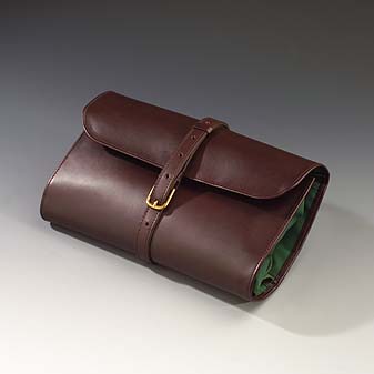  Vorbildern nachempfunden, die in der Royal Army Verwendung finden.