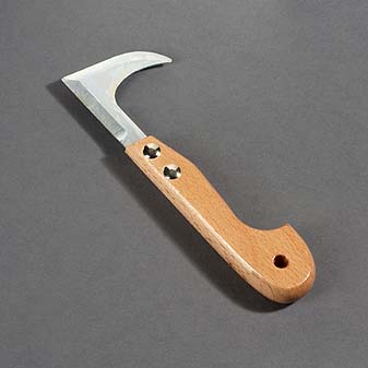 Fugenreiniger mit einer schmalen Klinge zur Reinigung auch enger Fugen Praktisches Werkzeug zur Reinigung selbst engster Fugen.