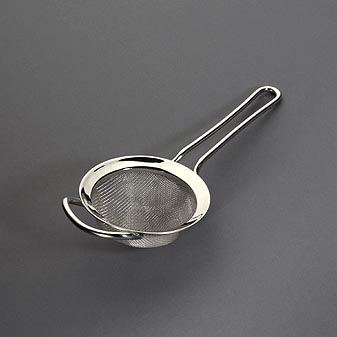  Küchensieb mit verstärktem Gewebe in Profiqualität.