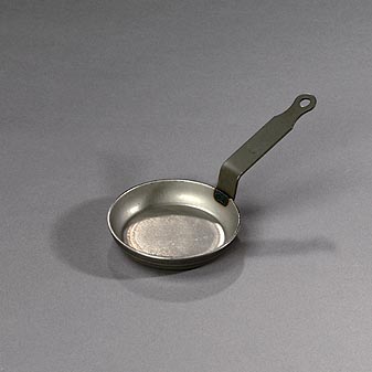 De Buyer Blinipfanne 12 cm Zum Herstellen von Blinis oder für ein einzelnes Spiegelei.