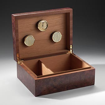  Optimale Feuchte durch 2 Luftbefeuchter und ein Hygrometer.