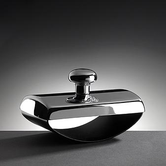 Die Präzisionsteile sind numeriert und von Hand aufeinander abgestimmt