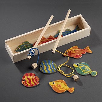 Angelspiel Mit zwei Angelruten aus Holz mit Kordel und Magnet an einem Holzknauf.