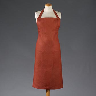 Leinenschürze terracotta Schützt die Kleidung und verleiht Eleganz auch beim Kochen.