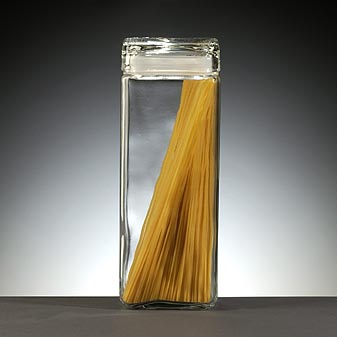 Vorratgefäss Quadrat 2,4 l Diese Größe ist auch für Spaghetti geeignet.