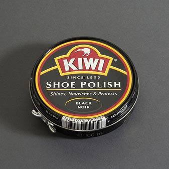 2 Dosen Kiwi 100 ml schwarz Für Großverbraucher: Schwarze Kiwi-Schuhcreme in der großen Dose.