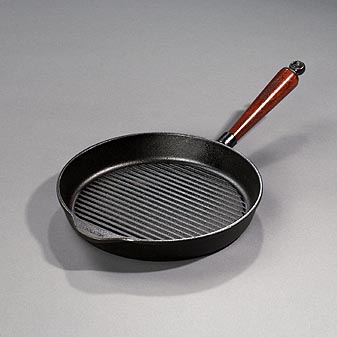  Die unbehandelte Oberfläche ist ideal zum Bräunen beim Braten.