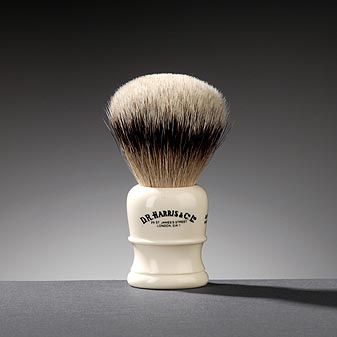  Aus Dachshaar in der besten Qualität "Silberspitze".