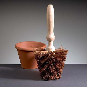 Blumentopf-Bürste Entfernt Wurzel- und Erdreste zum Schutz vor Pilz und Schädlingen.