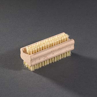 Nagelbürste Aus Buchenholz mit Besatz aus Borsten aus Blattfasern der Agave.