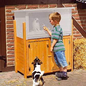 Unterschrank für Hasenstall Für Streumaterial, Futter sowie Reinigungs- und Pflegeutensilien.
