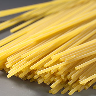 Rustichella Spaghetti 500 g Besonders gut für Tomatensaucen oder Bolognese-Fleischsauce.