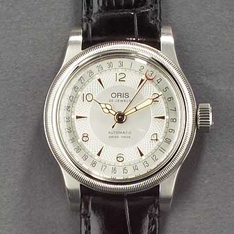  Heißt BIG CROWN aufgrund der extra großen Aufzugskrone.