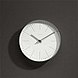 Junghans: Wand-Uhr Max Bill 22 cm Ein Exemplar gehört zur Sammlung des Museum of Modern Art in New York.